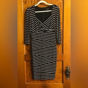 White House Black Market Black and White Body Con Long Sleeve Dress Size 10